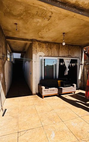 Casa para alugar com 315m², 6 quartos e 2 vagas Casa para alugar com 315m², 6 quartos e 2 vagasFundos