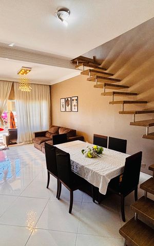 Casa para alugar com 315m², 6 quartos e 2 vagas Casa para alugar com 315m², 6 quartos e 2 vagasSala