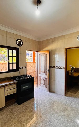 Casa para alugar com 315m², 6 quartos e 2 vagas Casa para alugar com 315m², 6 quartos e 2 vagasCozinha