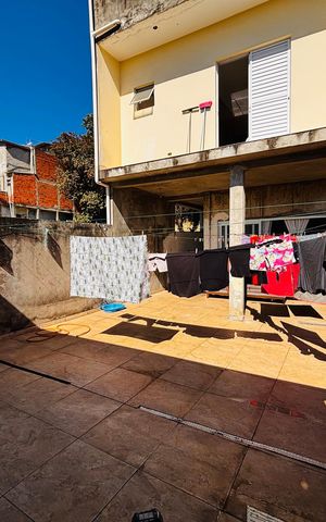 Casa para alugar com 315m², 6 quartos e 2 vagas Casa para alugar com 315m², 6 quartos e 2 vagasFundos