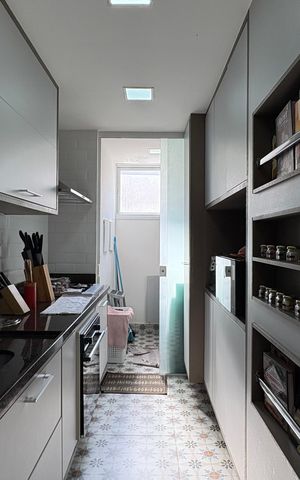 Casa de condomínio para alugar com 246m², 5 quartos e 2 vagas Casa de condomínio para alugar com 246m², 5 quartos e 2 vagasCozinha 3º Andar