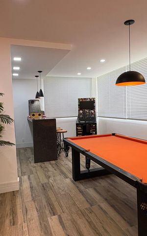 Casa de condomínio para alugar com 246m², 5 quartos e 2 vagas Casa de condomínio para alugar com 246m², 5 quartos e 2 vagasSalão de jogos