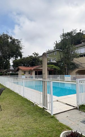 Casa de condomínio para alugar com 246m², 5 quartos e 2 vagas Casa de condomínio para alugar com 246m², 5 quartos e 2 vagasÁrea comum - Piscina