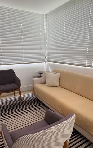 Casa de condomínio para alugar com 246m², 5 quartos e 2 vagas Casa de condomínio para alugar com 246m², 5 quartos e 2 vagasSalão de jogos