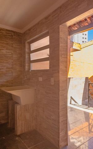 Casa à venda com 120m², 2 quartos e 1 vaga