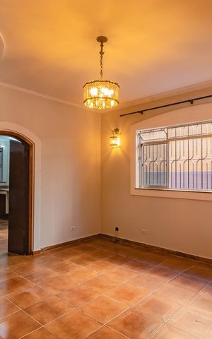 Casa à venda com 120m², 2 quartos e 1 vaga