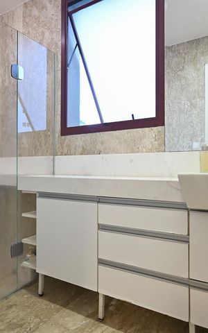 Apartamento para alugar com 449m², 3 quartos e 5 vagasBanheiro 2 da Suíte  3
