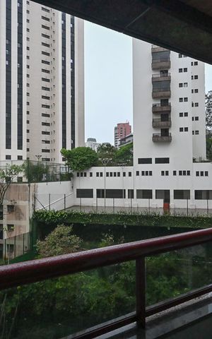 Apartamento para alugar com 449m², 3 quartos e 5 vagasVaranda da Suíte 1