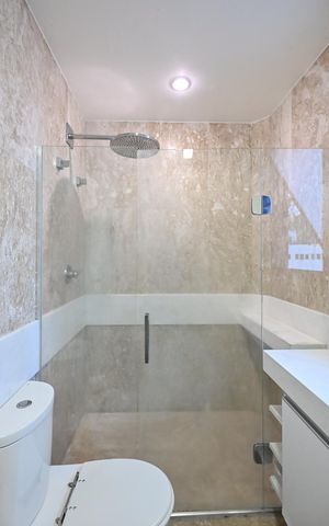 Apartamento para alugar com 449m², 3 quartos e 5 vagasBanheiro 2 da Suíte  3