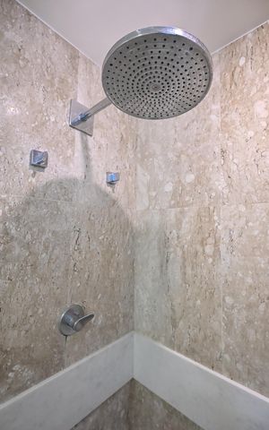 Apartamento para alugar com 449m², 3 quartos e 5 vagasBanheiro 2 da Suíte  3