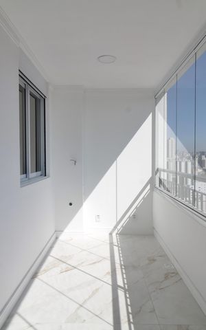 Apartamento à venda com 44m², 2 quartos e sem vaga Apartamento à venda com 44m², 2 quartos e sem vagaVaranda