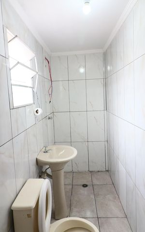 Casa para alugar com 60m², 1 quarto e sem vagaBanheiro