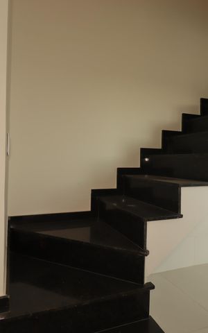 Apartamento à venda com 82m², 2 quartos e 1 vagaEscada