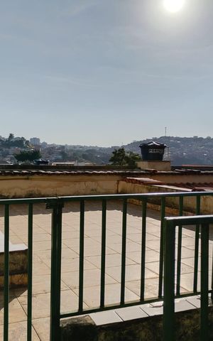 Casa à venda com 175m², 2 quartos e 2 vagas