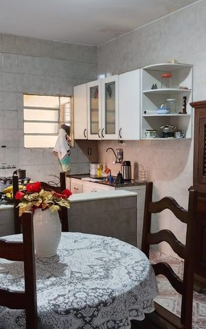 Casa à venda com 175m², 2 quartos e 2 vagas