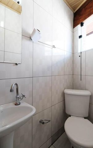 Casa à venda com 120m², 3 quartos e 2 vagasBanheiro 2
