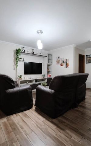Casa à venda com 120m², 3 quartos e 2 vagasSala