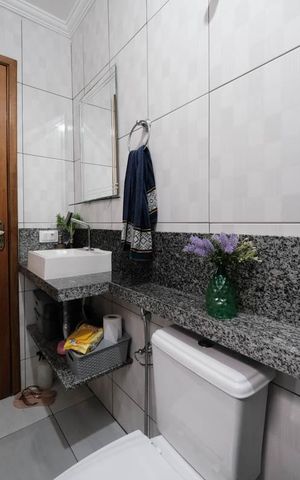 Casa à venda com 120m², 3 quartos e 2 vagasBanheiro 1