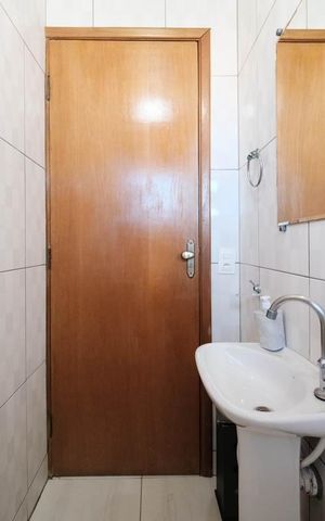 Casa à venda com 120m², 3 quartos e 2 vagasBanheiro 2