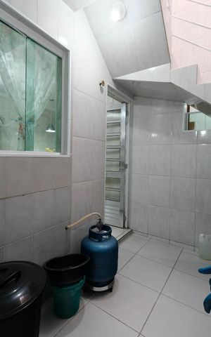 Casa à venda com 120m², 3 quartos e 2 vagasCozinha e Área de Serviço