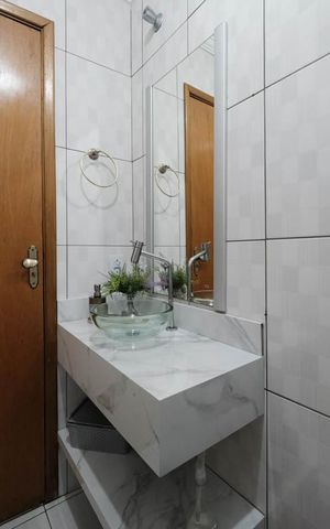 Casa à venda com 120m², 3 quartos e 2 vagasBanheiro 3
