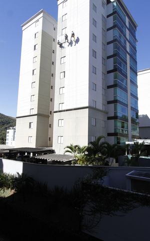 Apartamento à venda com 80m², 3 quartos e 2 vagasVista