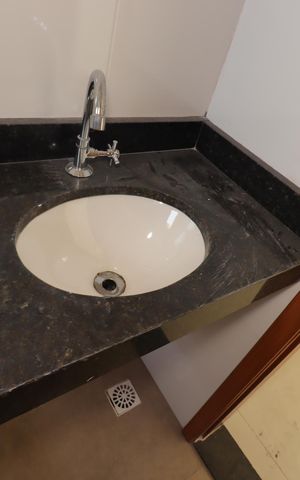 Apartamento à venda com 149m², 2 quartos e 2 vagasBanheiro Social - Pia