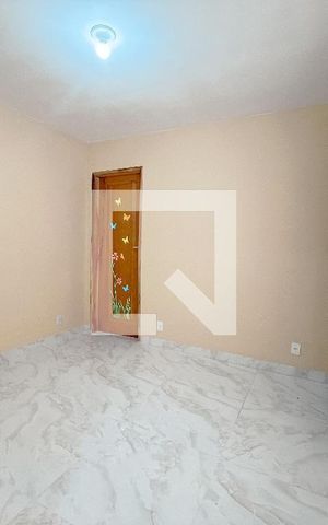 Casa à venda com 160m², 4 quartos e 2 vagas Casa à venda com 160m², 4 quartos e 2 vagasSala