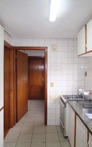Apartamento à venda com 98m², 2 quartos e 1 vagaCozinha