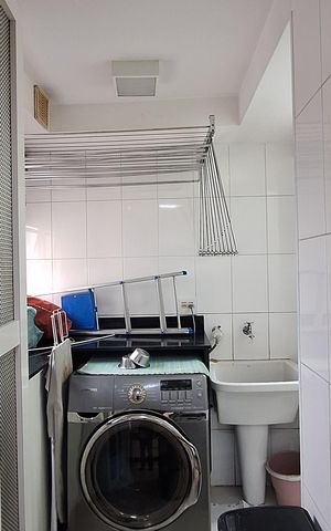 Apartamento à venda com 127m², 4 quartos e 3 vagas Apartamento à venda com 127m², 4 quartos e 3 vagasÁrea de Serviço