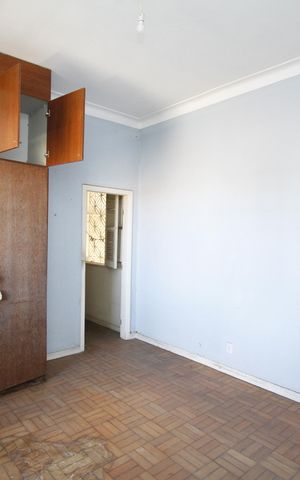 Casa à venda com 370m², 6 quartos e 4 vagasQuarto 2