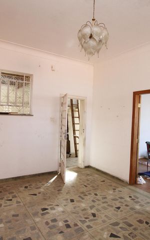 Casa à venda com 370m², 6 quartos e 4 vagasCopa
