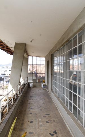 Casa à venda com 370m², 6 quartos e 4 vagasVaranda da Sala
