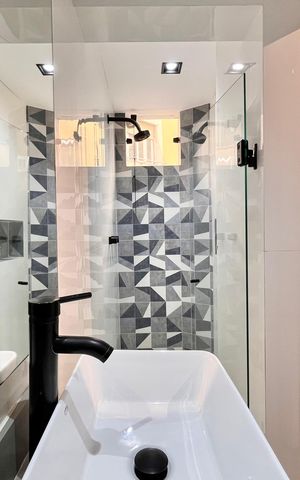 Apartamento à venda com 110m², 3 quartos e sem vaga Apartamento à venda com 110m², 3 quartos e sem vagaBanheiro da suite