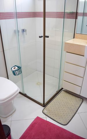 Casa à venda com 180m², 3 quartos e 4 vagas Casa à venda com 180m², 3 quartos e 4 vagasBanheiro Suíte