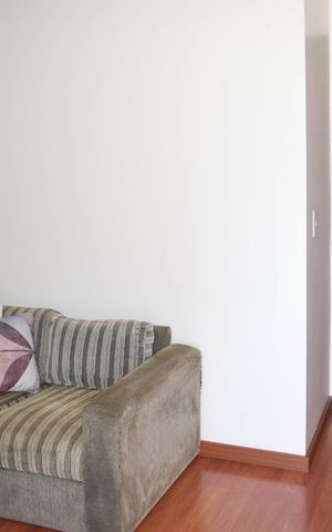 Casa à venda com 180m², 3 quartos e 4 vagas Casa à venda com 180m², 3 quartos e 4 vagasSala de TV