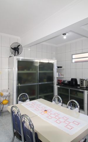 Casa para alugar com 256m², 5 quartos e 4 vagasCozinha