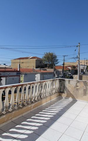 Casa para alugar com 256m², 5 quartos e 4 vagasSala - Varanda