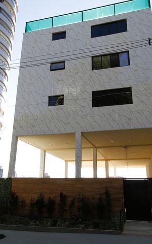 Apartamento à venda com 239m², 4 quartos e 4 vagasFachada