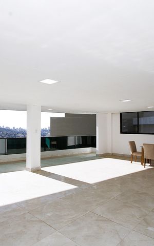Apartamento à venda com 239m², 4 quartos e 4 vagasSala