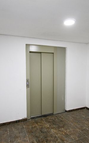 Apartamento à venda com 239m², 4 quartos e 4 vagasELEVADOR