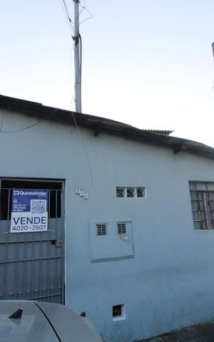 Casa à venda com 198m², 5 quartos e 2 vagasFachada