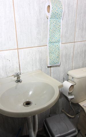 Casa à venda com 198m², 5 quartos e 2 vagasBanheiro social