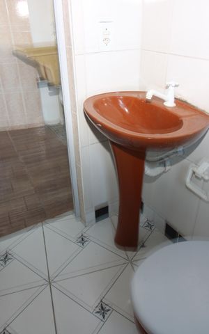 Casa à venda com 198m², 5 quartos e 2 vagasCasa 2 - Banheiro social