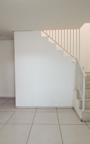 Casa para alugar com 70m², 2 quartos e 1 vaga Casa para alugar com 70m², 2 quartos e 1 vagaSala