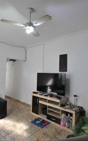 Casa à venda com 90m², 3 quartos e 2 vagasSala