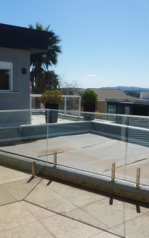 Casa de condomínio à venda com 300m², 3 quartos e 4 vagasSacada