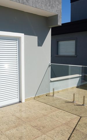 Casa de condomínio à venda com 300m², 3 quartos e 4 vagasSacada