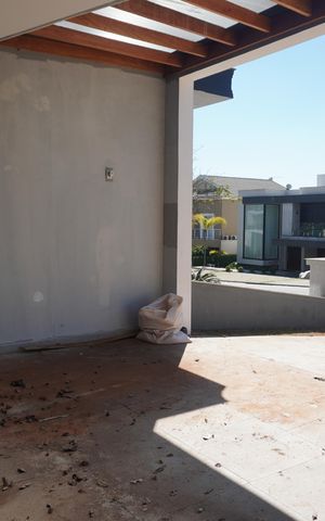 Casa de condomínio à venda com 300m², 3 quartos e 4 vagasGaragem