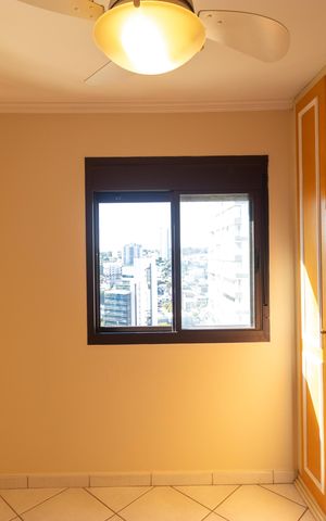 Apartamento à venda com 110m², 3 quartos e 2 vagasQuarto 02